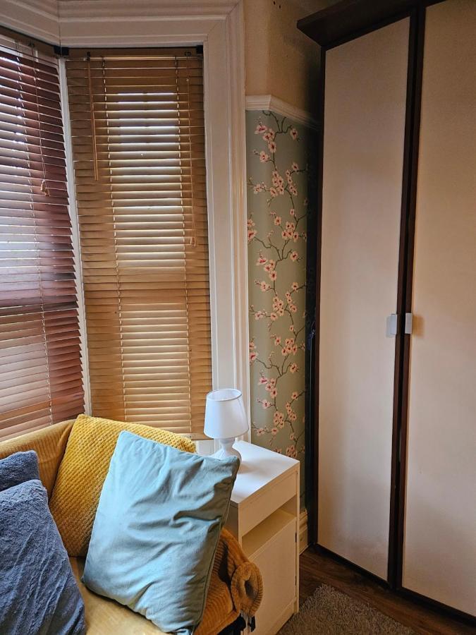 Ensuite Double Room Elizabeth Line Abbeywood Abbey Wood Exterior photo