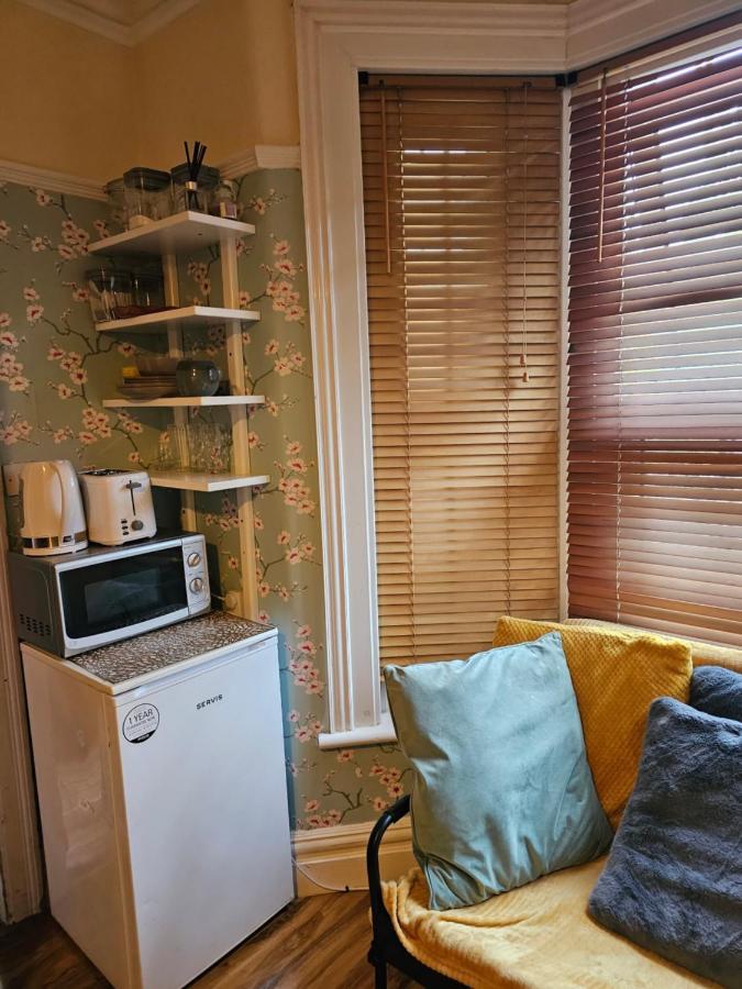 Ensuite Double Room Elizabeth Line Abbeywood Abbey Wood Exterior photo
